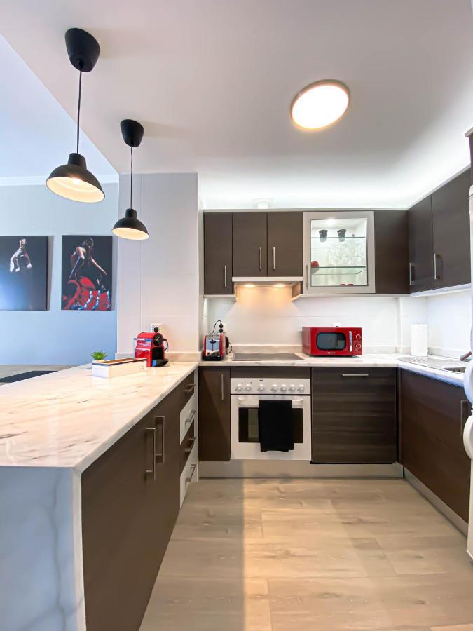 Endless Summer Apartamento De Vacaciones Манилва Екстериор снимка