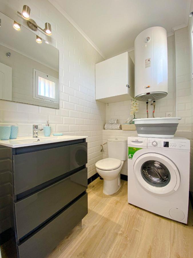 Endless Summer Apartamento De Vacaciones Манилва Екстериор снимка